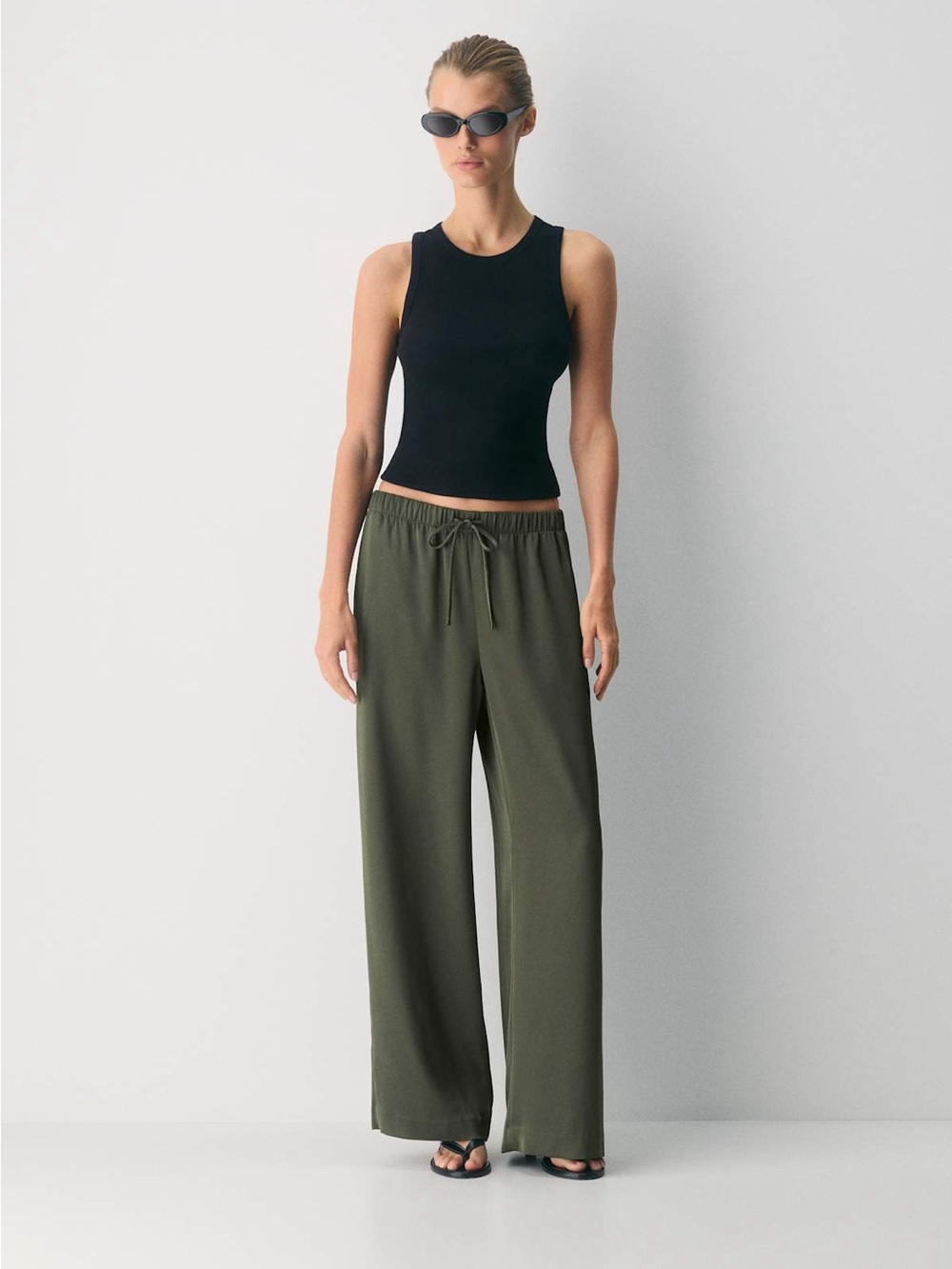 Babaton Aritzia “The Lodge Pant Satin”   Wide Leg Drawstring